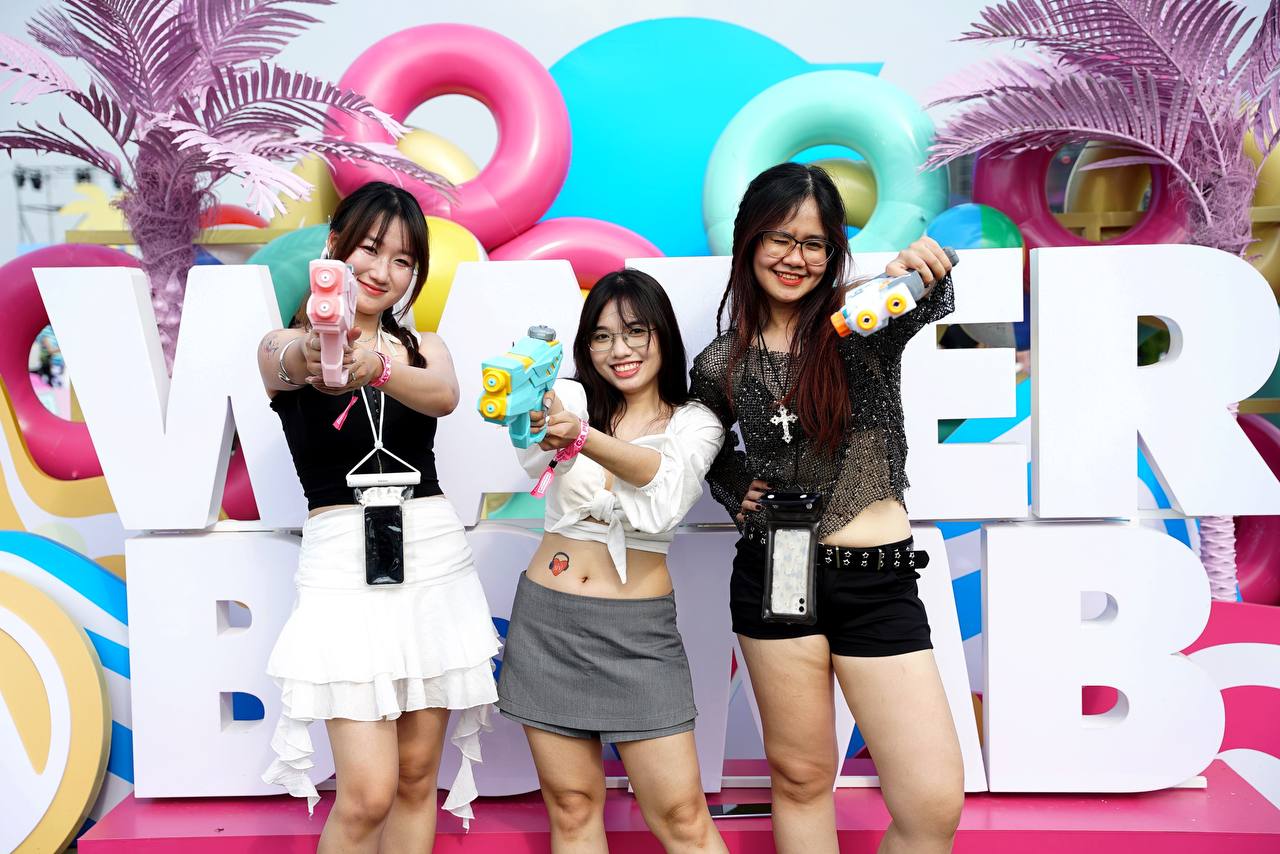 10 tiếng và toàn bộ những điều chưa từng thấy ở WATERBOMB 2025- Ảnh 8. 10 tiếng và toàn bộ những điều chưa từng thấy ở WATERBOMB 2025- Ảnh 8.