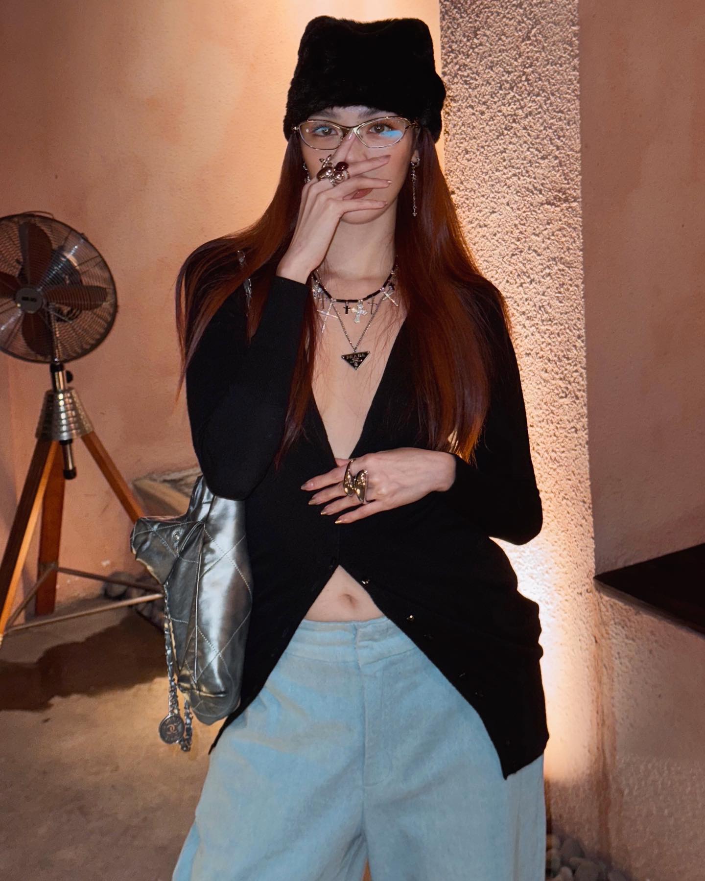 Thót tim với áo hở bạo của dâu hào môn Lan Khuê- Ảnh 7.