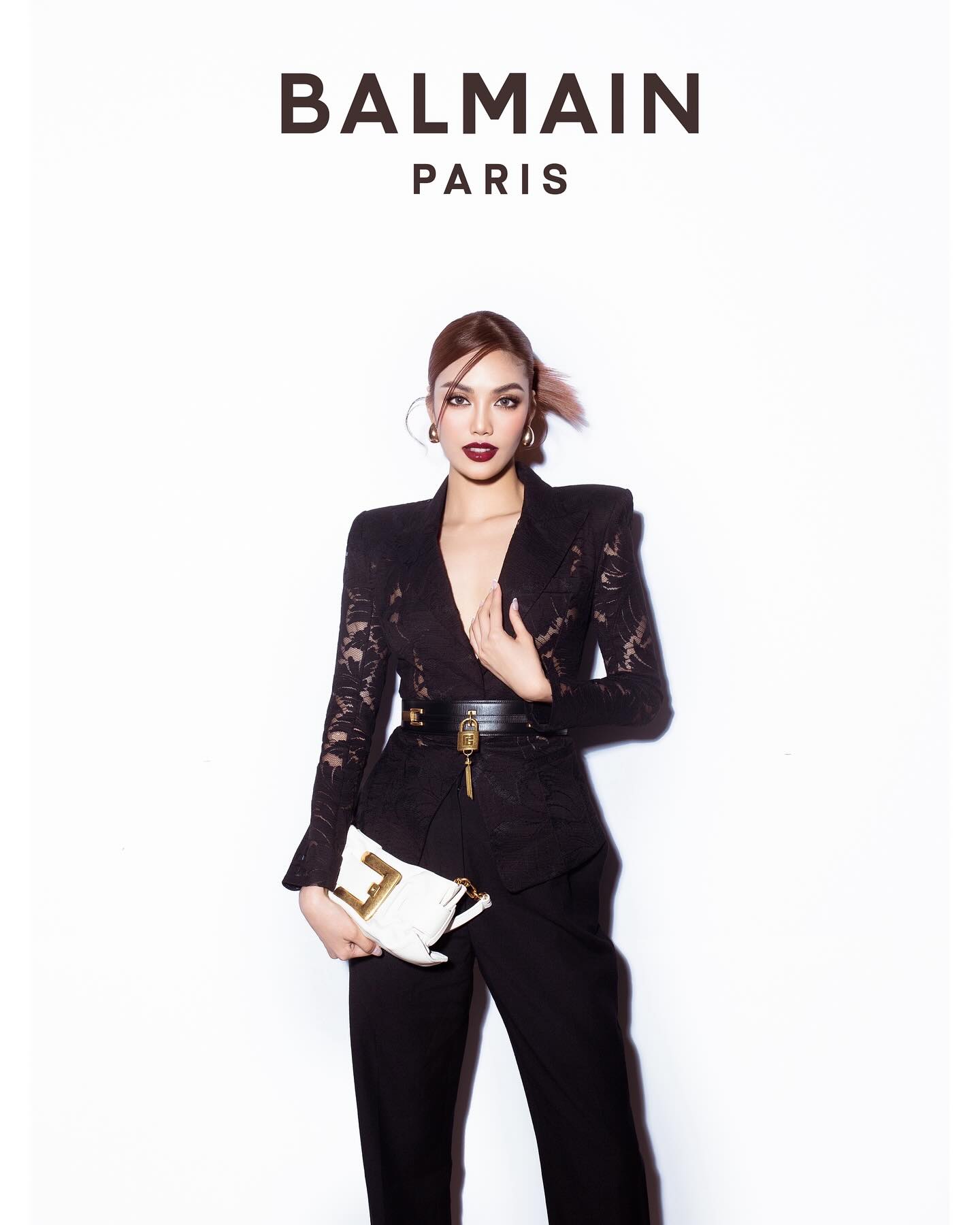 Thót tim với áo hở bạo của dâu hào môn Lan Khuê- Ảnh 5.