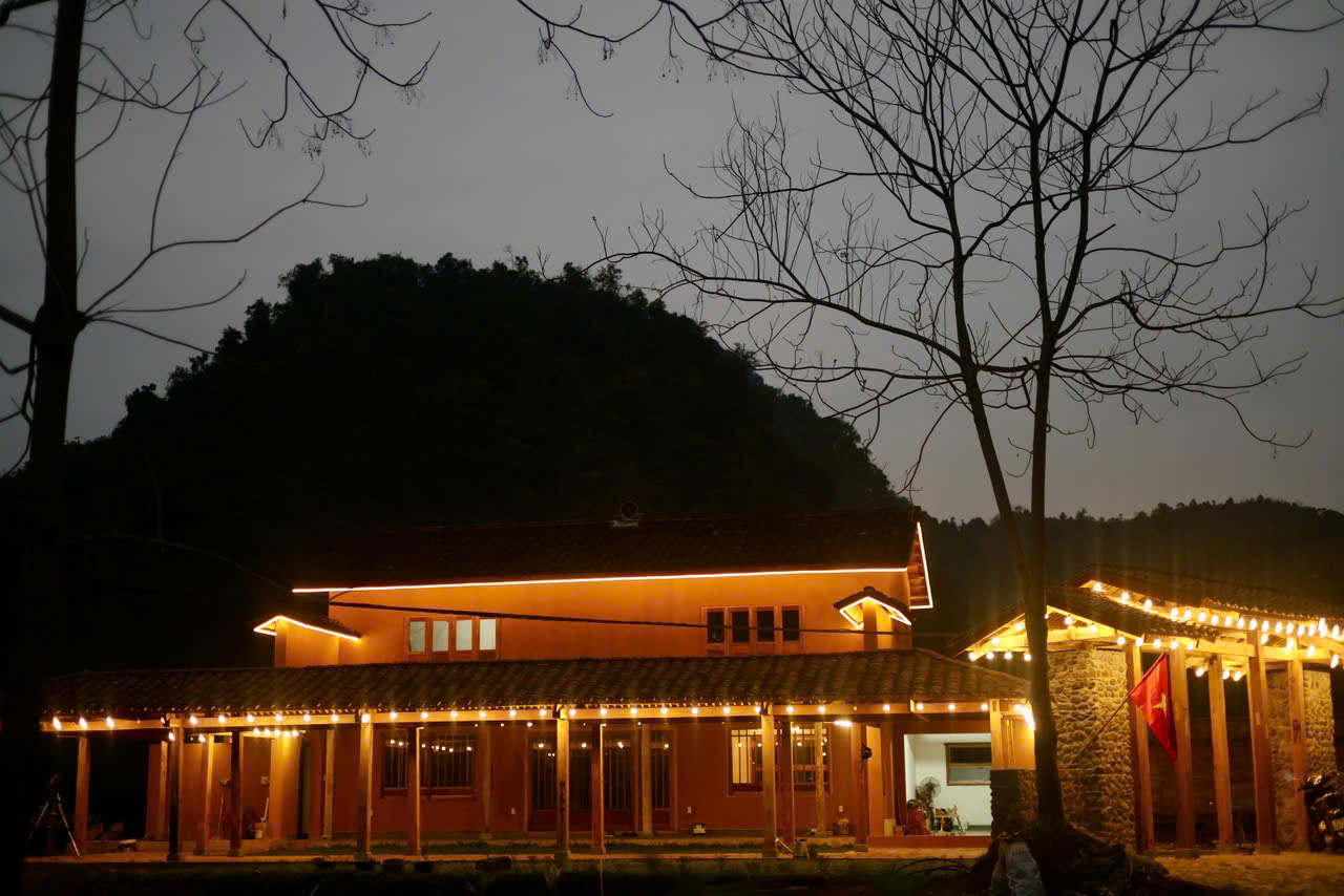 Cặp vợ chồng chi 3 tỷ xây nhà như cổ tích trên vùng núi Tuyên Quang: View triệu đô, 0 đồng rau củ- Ảnh 7.