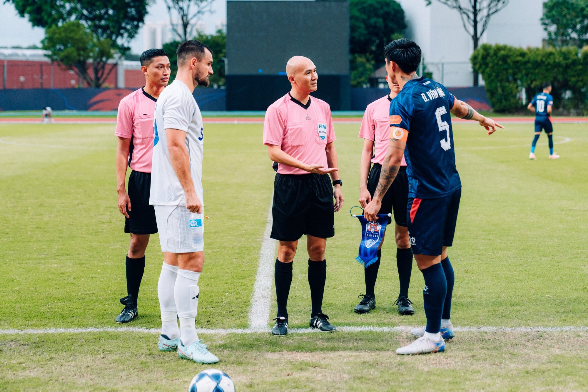 Đoàn Văn Hậu làm đội trưởng- Ảnh 2. Đoàn Văn Hậu làm đội trưởng- Ảnh 2.