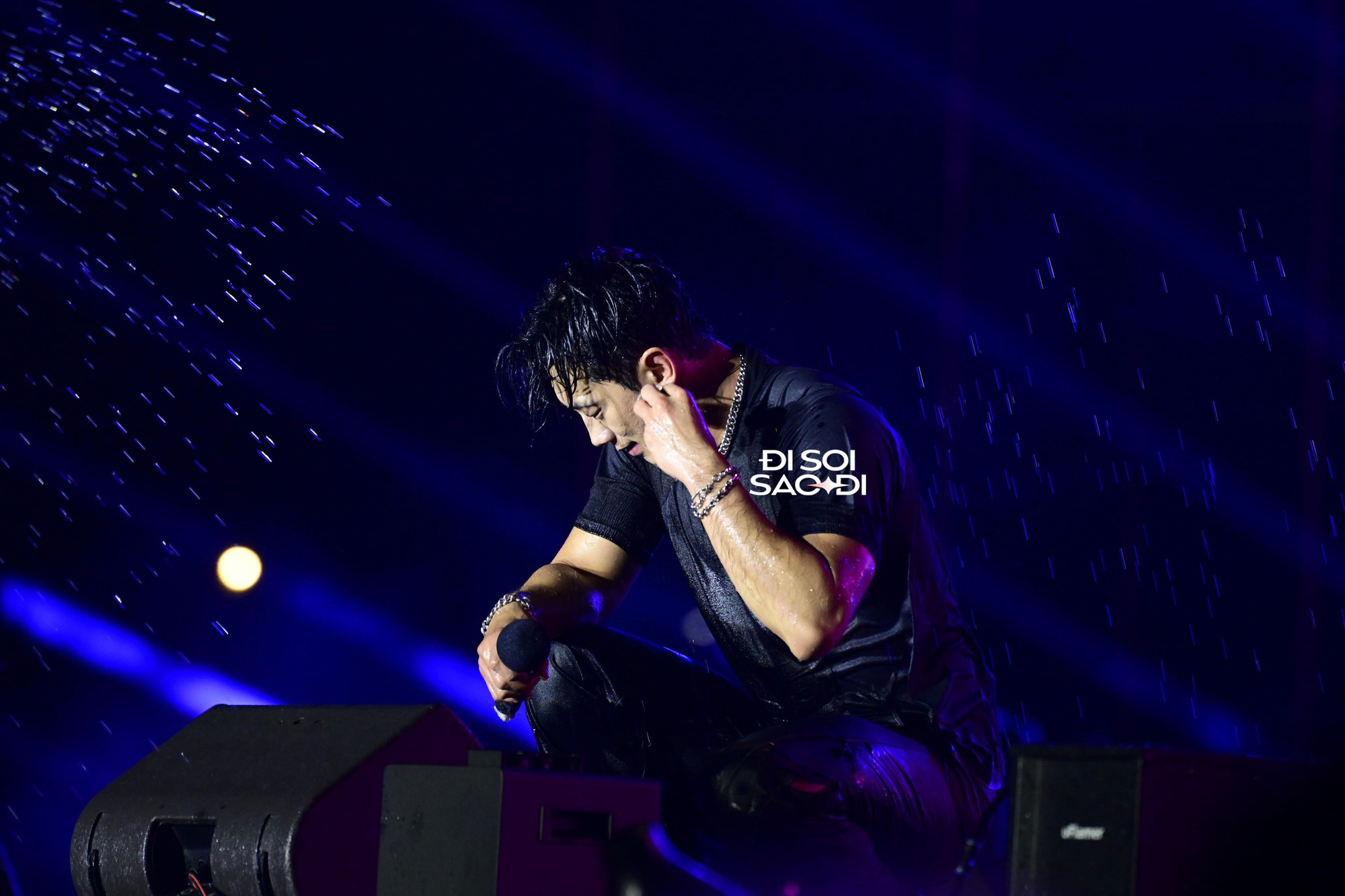 "Ông chú U45" Bi Rain mới đích thực là "bom sex" của WATERBOMB!- Ảnh 14. "Ông chú U45" Bi Rain mới đích thực là "bom sex" của WATERBOMB!- Ảnh 14.