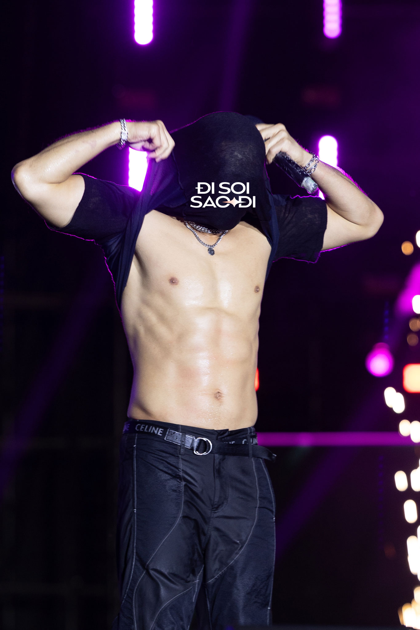 "Ông chú U45" Bi Rain mới đích thực là "bom sex" của WATERBOMB!- Ảnh 2. "Ông chú U45" Bi Rain mới đích thực là "bom sex" của WATERBOMB!- Ảnh 2.