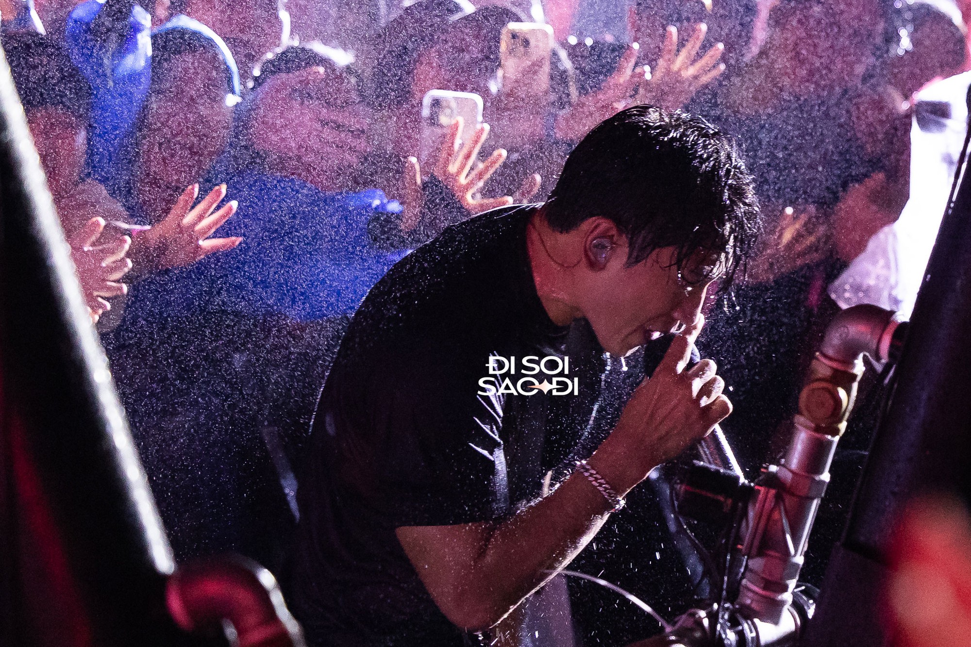 "Ông chú U45" Bi Rain mới đích thực là "bom sex" của WATERBOMB!- Ảnh 10. "Ông chú U45" Bi Rain mới đích thực là "bom sex" của WATERBOMB!- Ảnh 10.