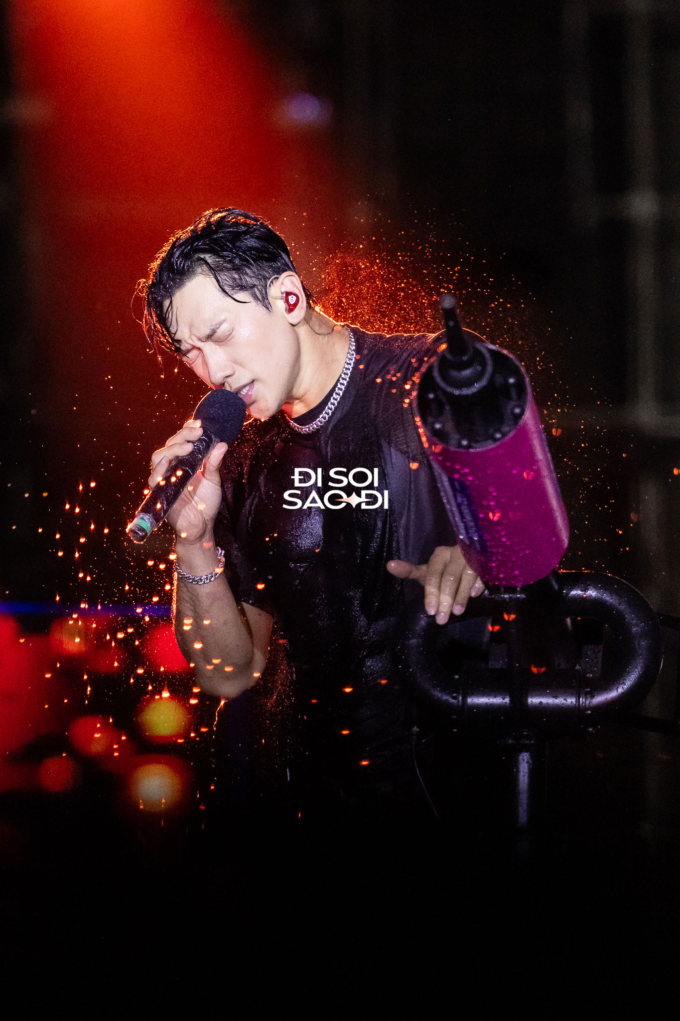 "Ông chú U45" Bi Rain mới đích thực là "bom sex" của WATERBOMB!- Ảnh 15. "Ông chú U45" Bi Rain mới đích thực là "bom sex" của WATERBOMB!- Ảnh 15.