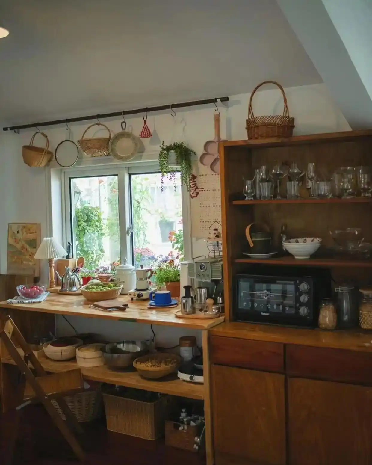 Ngôi nhà của bà cụ 92 tuổi gây xúc động: Như bước ra từ hoạt hình Ghibli, góc nào cũng chữa lành- Ảnh 7. Ngôi nhà của bà cụ 92 tuổi gây xúc động: Như bước ra từ hoạt hình Ghibli, góc nào cũng chữa lành- Ảnh 7.