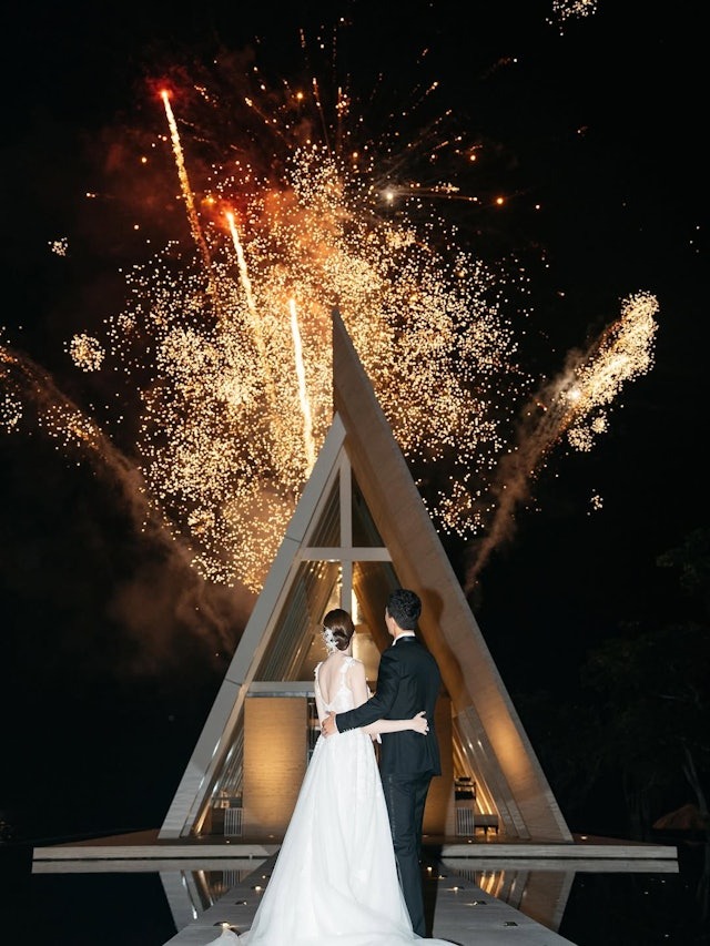 "Mỹ nhân đáng giá 39 tỷ" bất ngờ lên hoa xe lần 2, lập thỏa thuận "2 không" gây choáng với chồng thiếu gia- Ảnh 6. "Mỹ nhân đáng giá 39 tỷ" bất ngờ lên hoa xe lần 2, lập thỏa thuận "2 không" gây choáng với chồng thiếu gia- Ảnh 6.