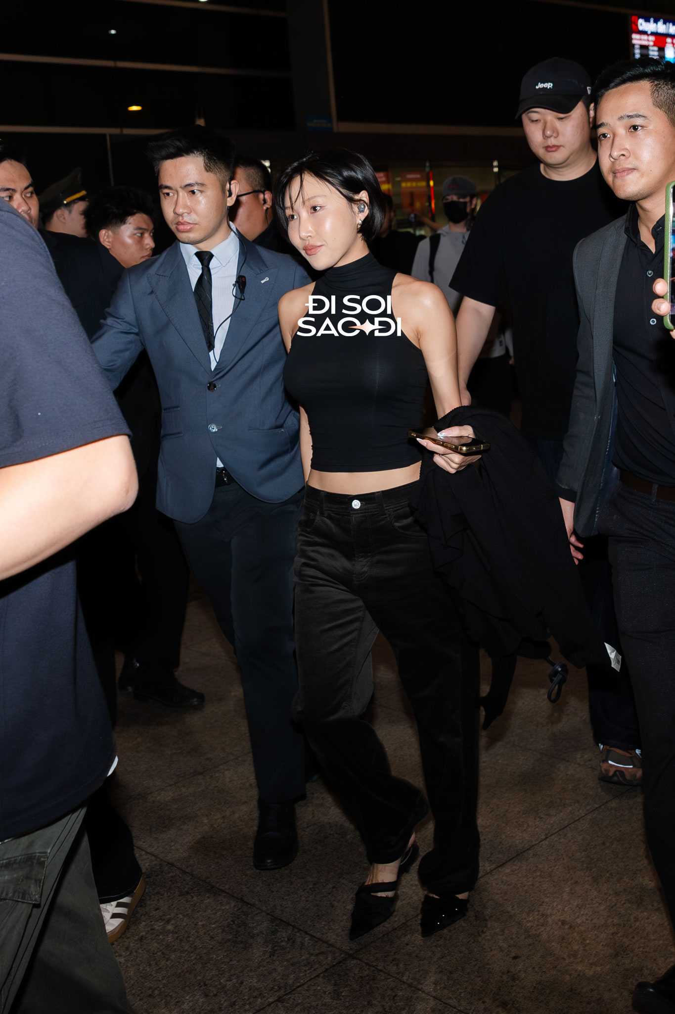 Dàn sao WATERBOMB ngày 2 đổ bộ Tân Sơn Nhất: Hwasa - EXID sexy Dàn sao WATERBOMB ngày 2 đổ bộ Tân Sơn Nhất: Hwasa - EXID sexy