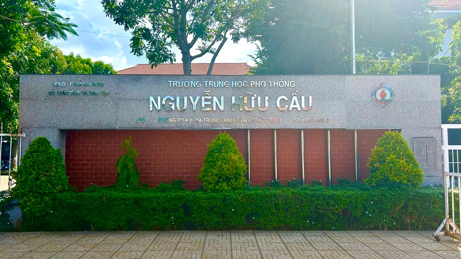 Nam sinh cả thời đi học không một lần được khen thưởng, 8 năm sau trở về trường cũ mà ai cũng ngưỡng mộ- Ảnh 5. Nam sinh cả thời đi học không một lần được khen thưởng, 8 năm sau trở về trường cũ mà ai cũng ngưỡng mộ- Ảnh 5.