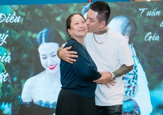 Thông tin tang lễ mẹ ca sĩ Tuấn Hưng- Ảnh 3. Thông tin tang lễ mẹ ca sĩ Tuấn Hưng- Ảnh 3.