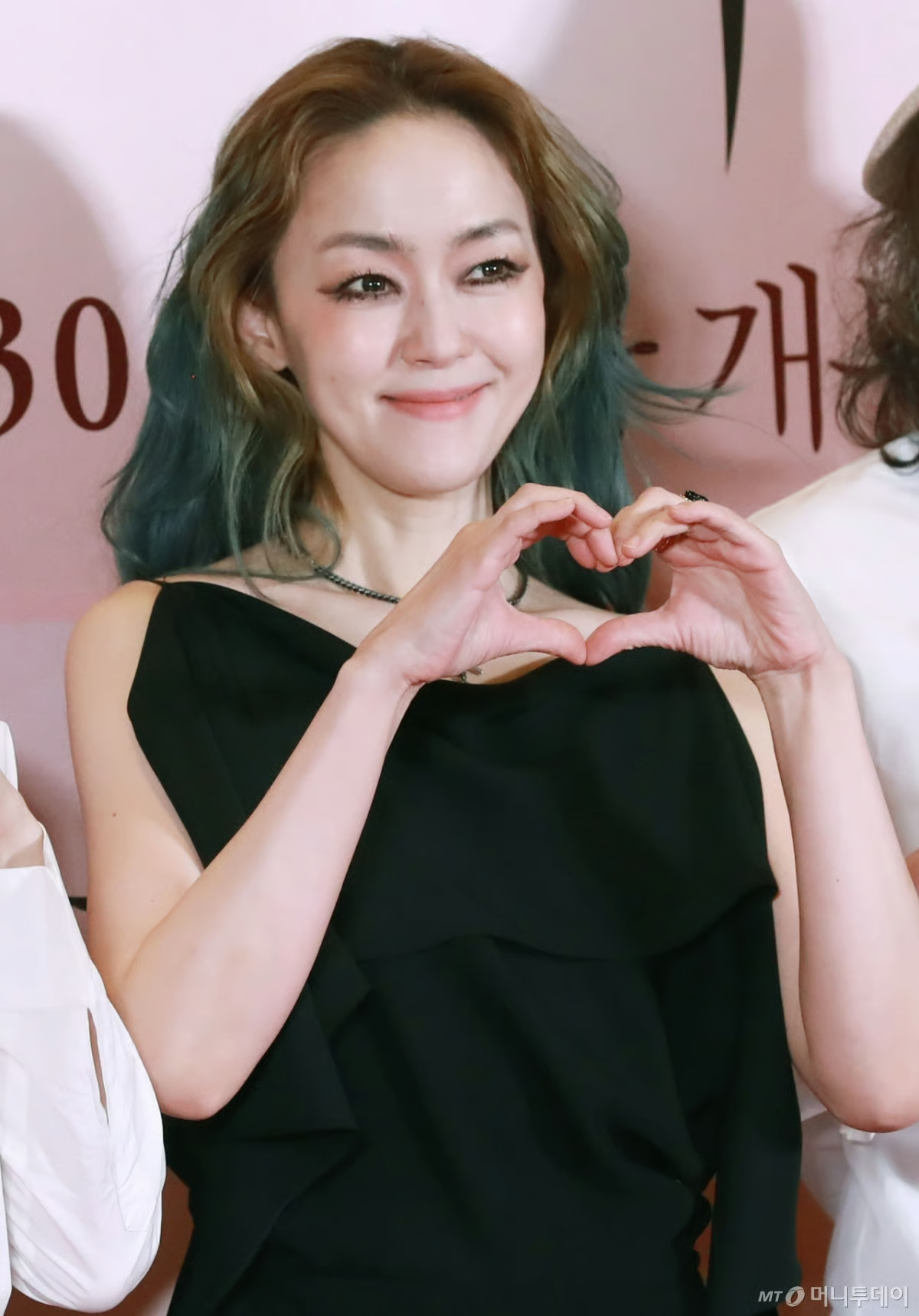 Yoona bị liệt dây thần kinh sọ não: “Tôi không biết khi nào mình sẽ chết”- Ảnh 4. Yoona bị liệt dây thần kinh sọ não: “Tôi không biết khi nào mình sẽ chết”- Ảnh 4.