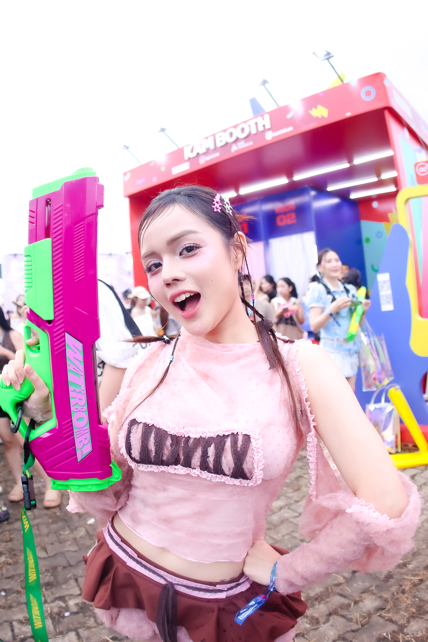 Loạt ảnh nóng bỏng xâm chiếm cõi mạng chỉ sau 1 đêm của loạt TikToker, gái xinh nổi tiếng- Ảnh 3. Loạt ảnh nóng bỏng xâm chiếm cõi mạng chỉ sau 1 đêm của loạt TikToker, gái xinh nổi tiếng- Ảnh 3.