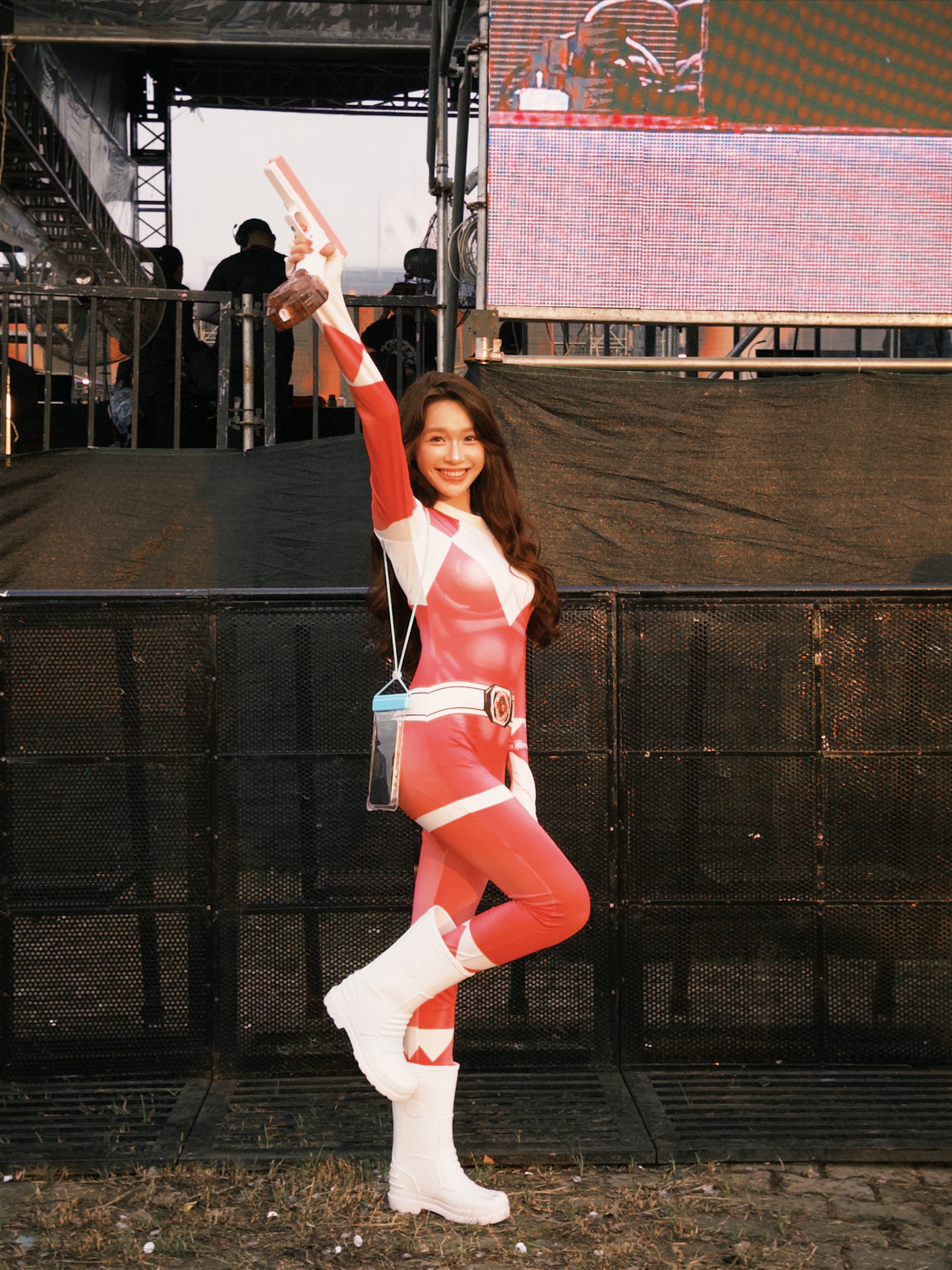 Loạt ảnh nóng bỏng xâm chiếm cõi mạng chỉ sau 1 đêm của loạt TikToker, gái xinh nổi tiếng- Ảnh 7. Loạt ảnh nóng bỏng xâm chiếm cõi mạng chỉ sau 1 đêm của loạt TikToker, gái xinh nổi tiếng- Ảnh 7.