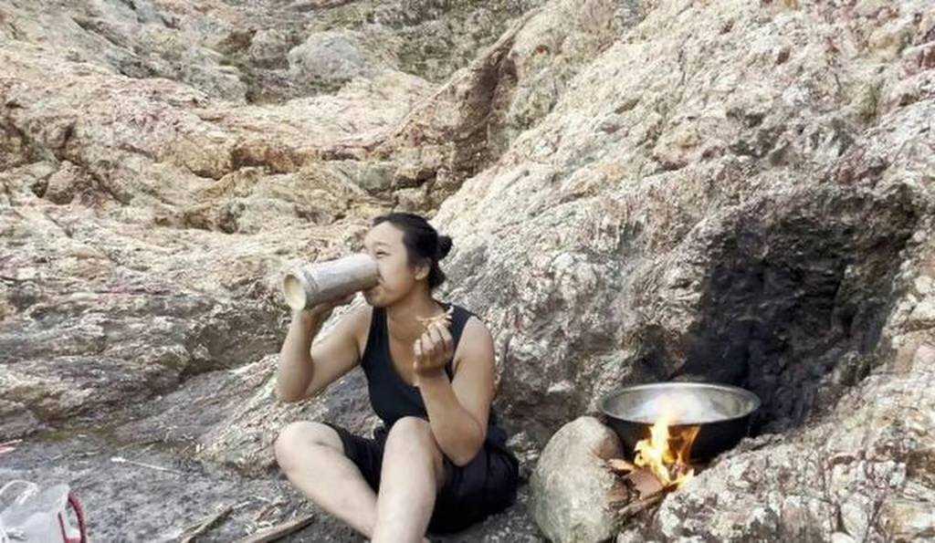 Cô gái 25 tuổi ăn 50 con chuột, giảm 14kg trong 35 ngày- Ảnh 4. Cô gái 25 tuổi ăn 50 con chuột, giảm 14kg trong 35 ngày- Ảnh 4.