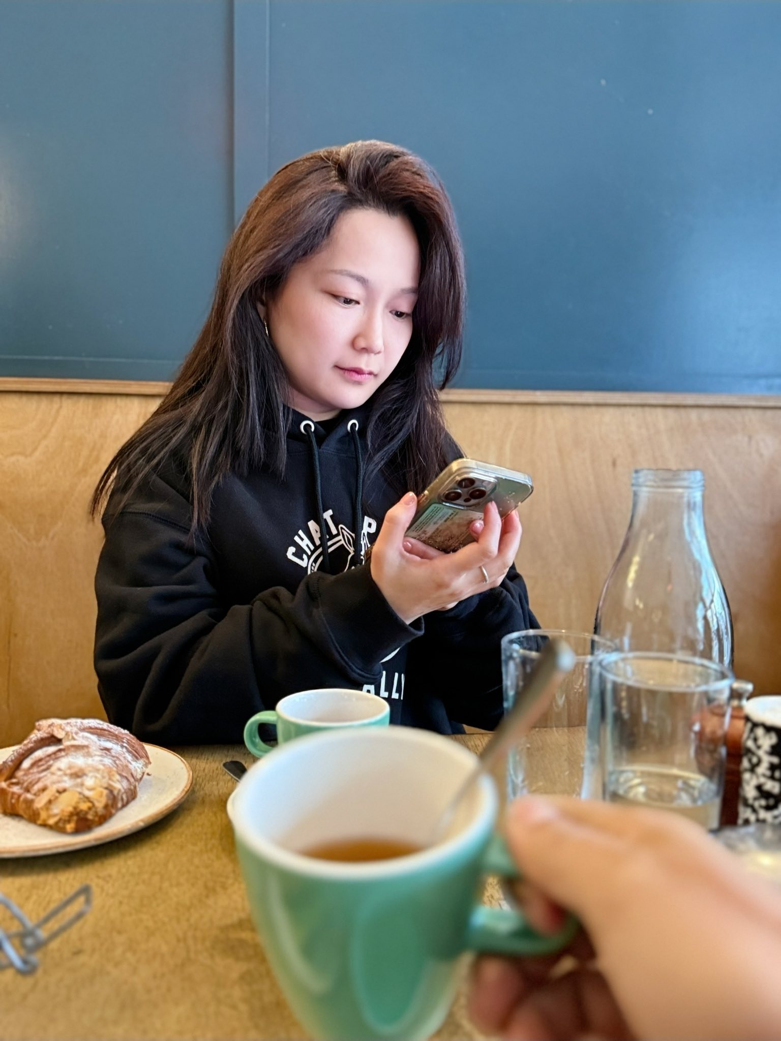 Phía sau những cú biến mất khỏi showbiz Việt của hội “hồng nhan bạc tỷ”- Ảnh 12. Phía sau những cú biến mất khỏi showbiz Việt của hội “hồng nhan bạc tỷ”- Ảnh 12.