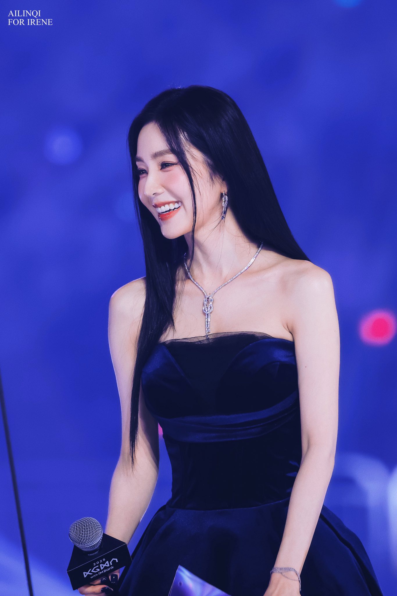 Đệ nhất mỹ nhân đẹp đến mức 11 năm không ai soán ngôi, bị tẩy chay rồi lại Đệ nhất mỹ nhân đẹp đến mức 11 năm không ai soán ngôi, bị tẩy chay rồi lại