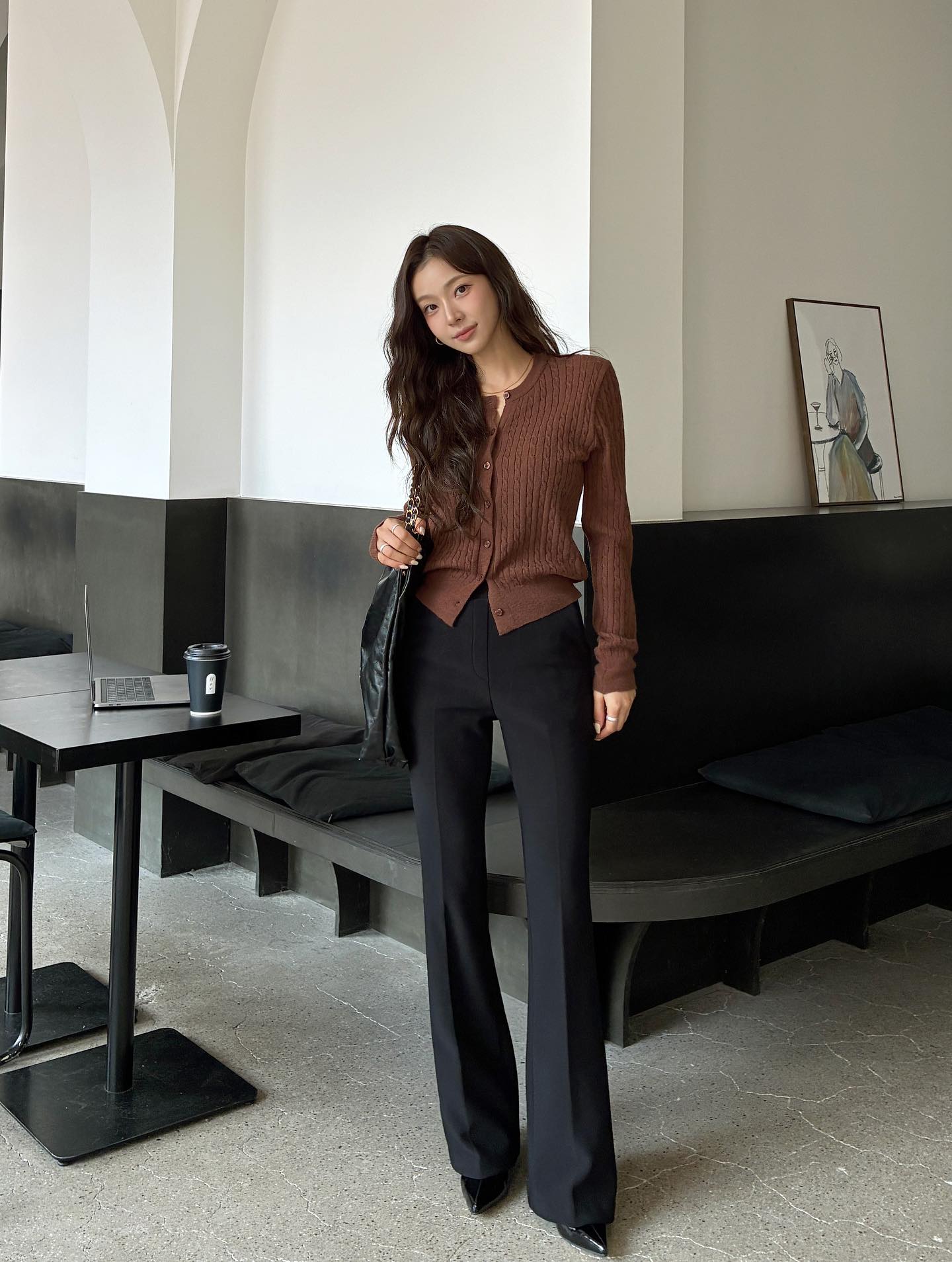 5 mẫu giày sang trọng nhất, nâng cấp toàn bộ outfit- Ảnh 3. 5 mẫu giày sang trọng nhất, nâng cấp toàn bộ outfit- Ảnh 3.