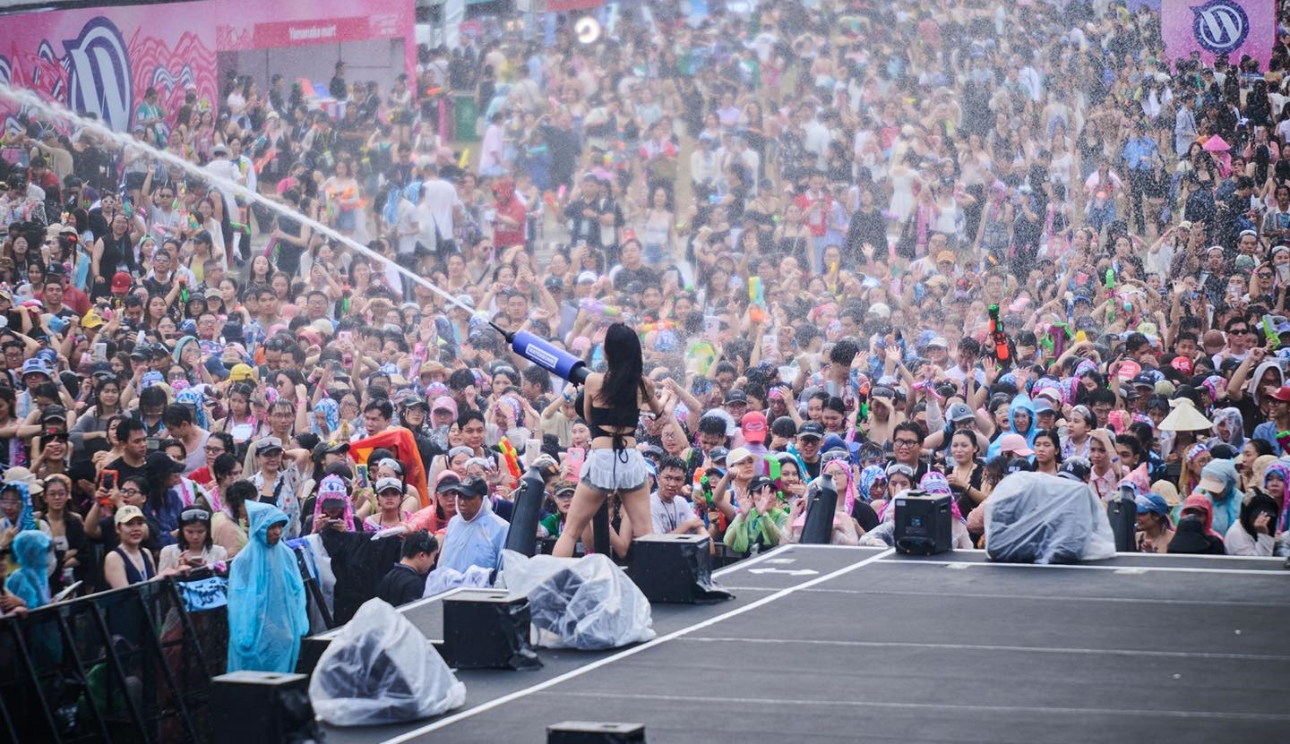 WATERBOMB HOCHIMINH 2025: Hơn 20 nghệ sĩ Việt - Hàn tạo nên những khoảnh khắc để đời, thị trường concert nội địa được nâng tầm- Ảnh 3. WATERBOMB HOCHIMINH 2025: Hơn 20 nghệ sĩ Việt - Hàn tạo nên những khoảnh khắc để đời, thị trường concert nội địa được nâng tầm- Ảnh 3.