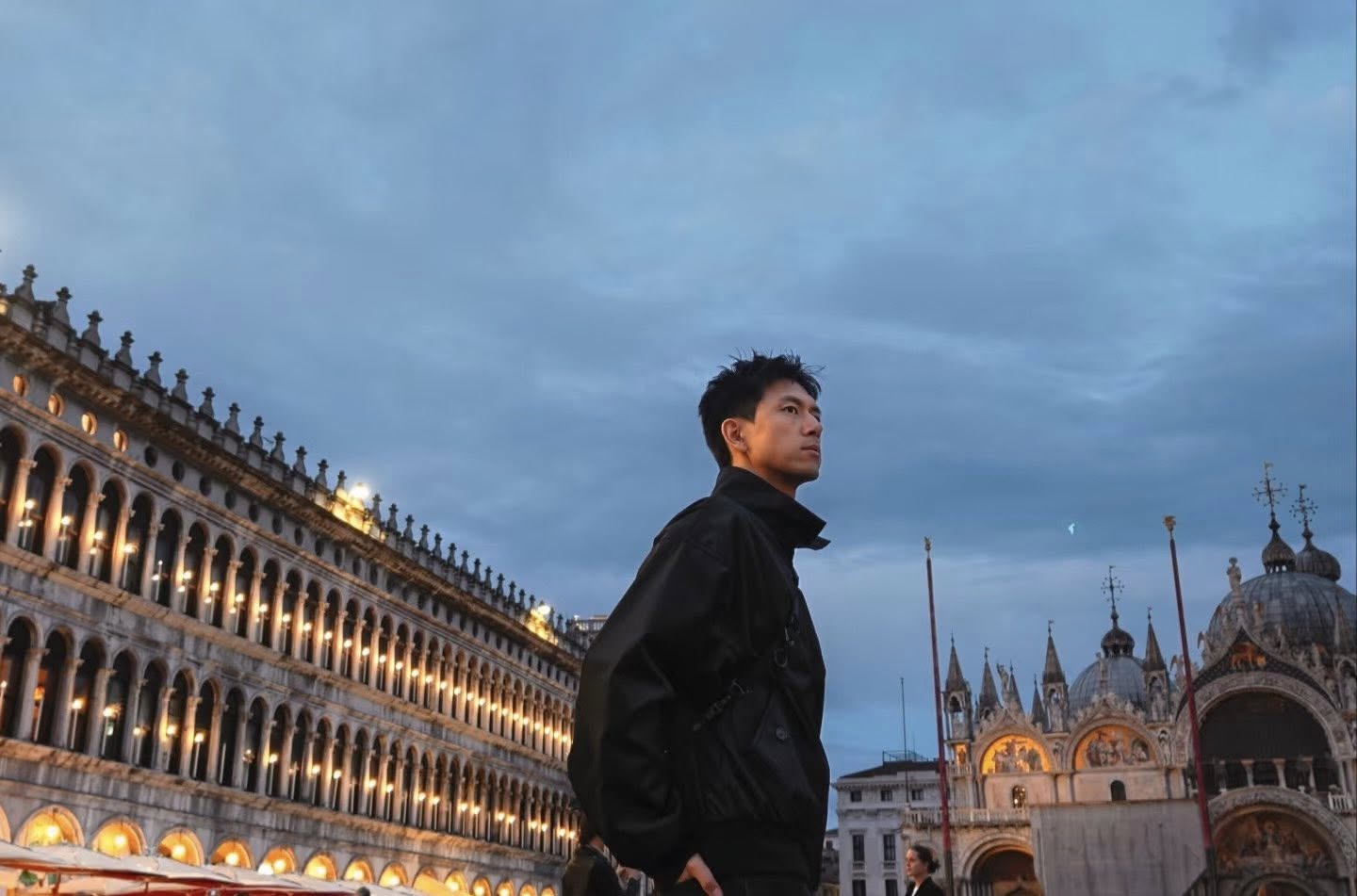 Ai sướng như bạn trai tin đồn của Lưu Diệc Phi?- Ảnh 2. Ai sướng như bạn trai tin đồn của Lưu Diệc Phi?- Ảnh 2.