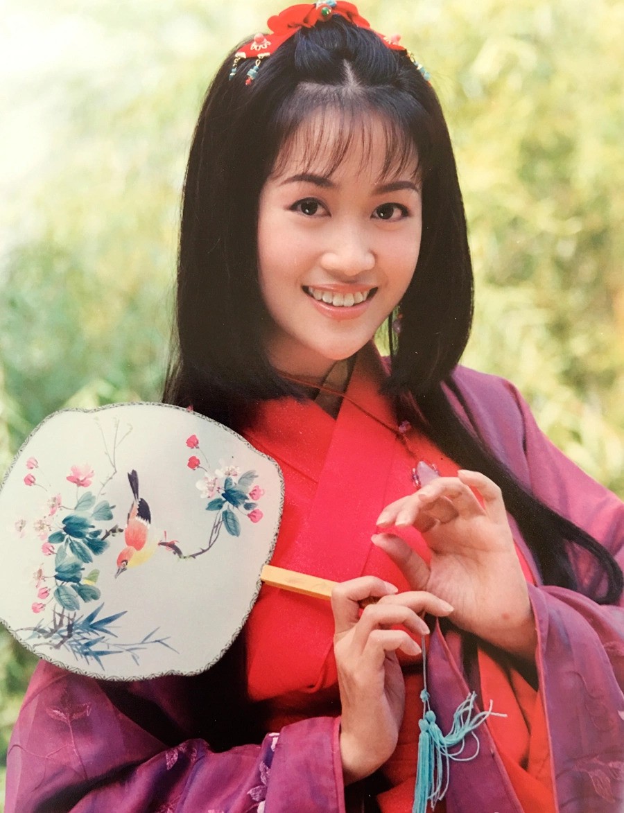 Lộ diện Chúc Anh Đài phiên bản mới, nhan sắc "xé truyện bước ra" đẹp không kém Lương Tiểu Băng và Đổng Khiết- Ảnh 6. Lộ diện Chúc Anh Đài phiên bản mới, nhan sắc "xé truyện bước ra" đẹp không kém Lương Tiểu Băng và Đổng Khiết- Ảnh 6.