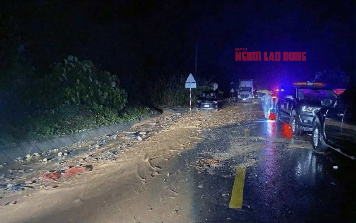 Kh&aacute;nh H&ograve;a: Sạt lở nghi&ecirc;m trọng tr&ecirc;n đ&egrave;o Kh&aacute;nh L&ecirc; v&agrave; Kh&aacute;nh Sơn, &iacute;t nhất 6 người chết- Ảnh 12.