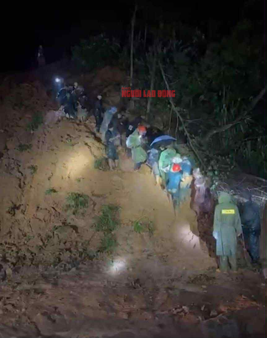 Kh&aacute;nh H&ograve;a: Sạt lở nghi&ecirc;m trọng tr&ecirc;n đ&egrave;o Kh&aacute;nh L&ecirc; v&agrave; Kh&aacute;nh Sơn, &iacute;t nhất 6 người chết- Ảnh 13.