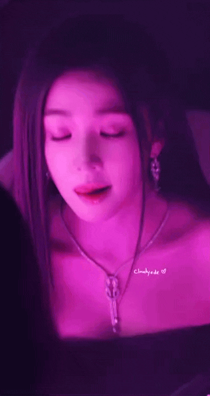 Đệ nhất mỹ nhân đẹp đến mức 11 năm không ai soán ngôi, bị tẩy chay rồi lại Đệ nhất mỹ nhân đẹp đến mức 11 năm không ai soán ngôi, bị tẩy chay rồi lại