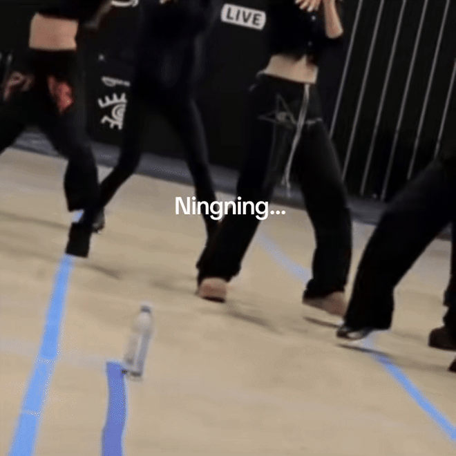 Đôi chân gầy guộc như sắp gãy của Ningning- Ảnh 1.