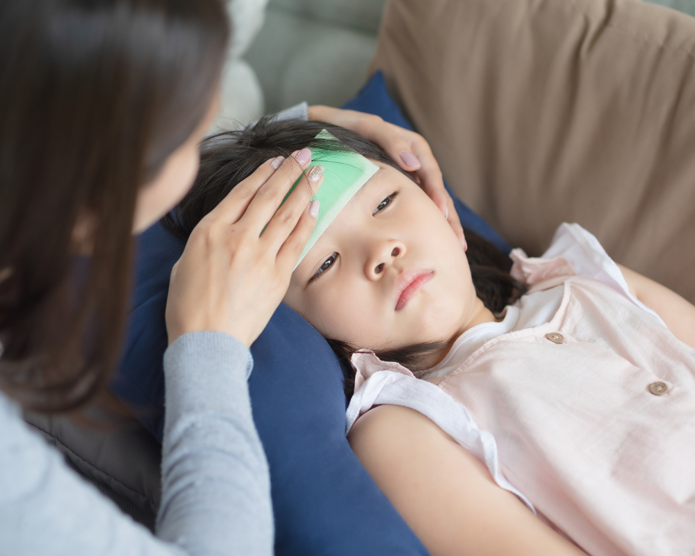 4 thói quen xấu khiến trẻ vẫn mắc cúm A dù gia đình đã vô cùng cẩn thận- Ảnh 1.