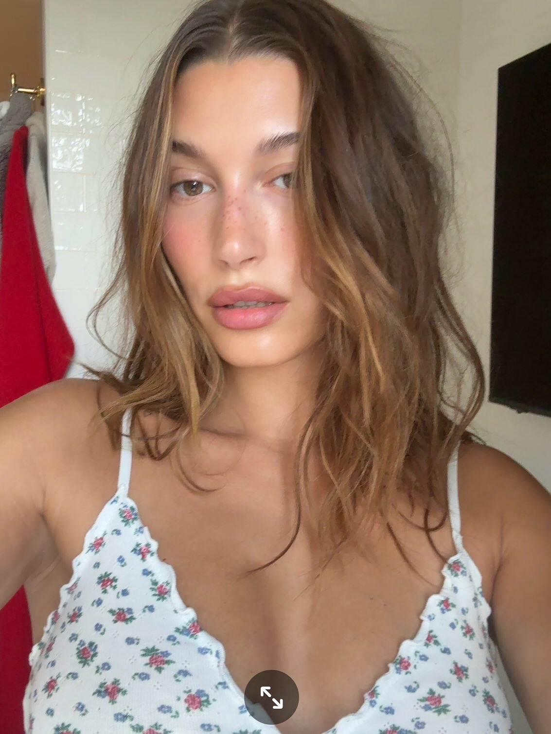 Hailey Bieber - Từ người vợ, người mẹ đến “nữ hoàng” tỉ đô của Rhode- Ảnh 10.