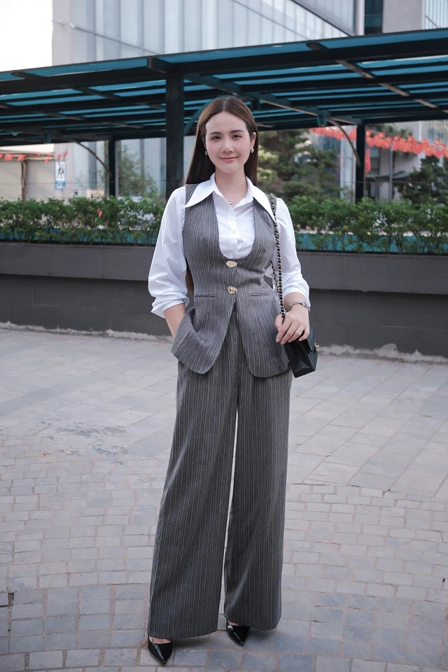 Huyền Lizzie cắt gắt một thứ để có vòng eo 56cm- Ảnh 1. Huyền Lizzie cắt gắt một thứ để có vòng eo 56cm- Ảnh 1.