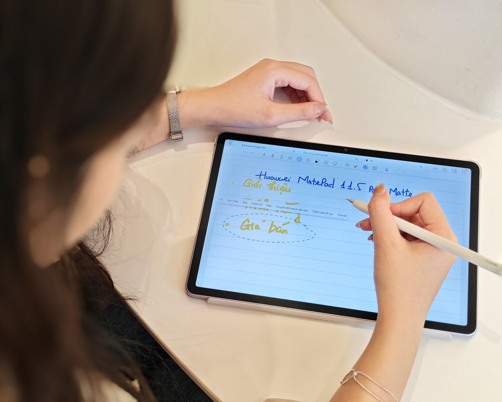 Mẫu tablet giá hơn 9 triệu có PaperMatte chống lóa, màu tím mới lạ- Ảnh 2. Mẫu tablet giá hơn 9 triệu có PaperMatte chống lóa, màu tím mới lạ- Ảnh 2.