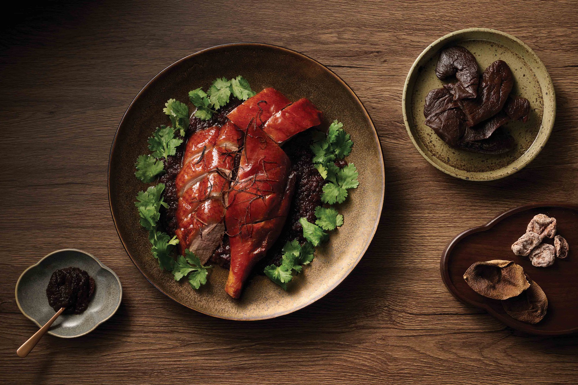 "Bắt dính" cặp đôi SEVENTEEN tại Cảng Victoria về đêm, hóa ra để làm những điều đặc biệt này- Ảnh 5.