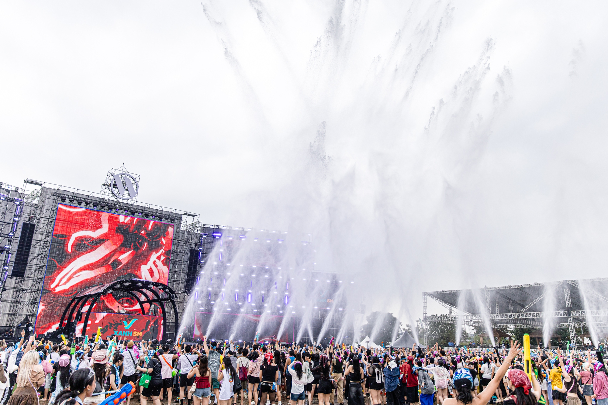 WATERBOMB HOCHIMINH 2025: Hơn 20 nghệ sĩ Việt - Hàn tạo nên những khoảnh khắc để đời, thị trường concert nội địa được nâng tầm- Ảnh 15. WATERBOMB HOCHIMINH 2025: Hơn 20 nghệ sĩ Việt - Hàn tạo nên những khoảnh khắc để đời, thị trường concert nội địa được nâng tầm- Ảnh 15.