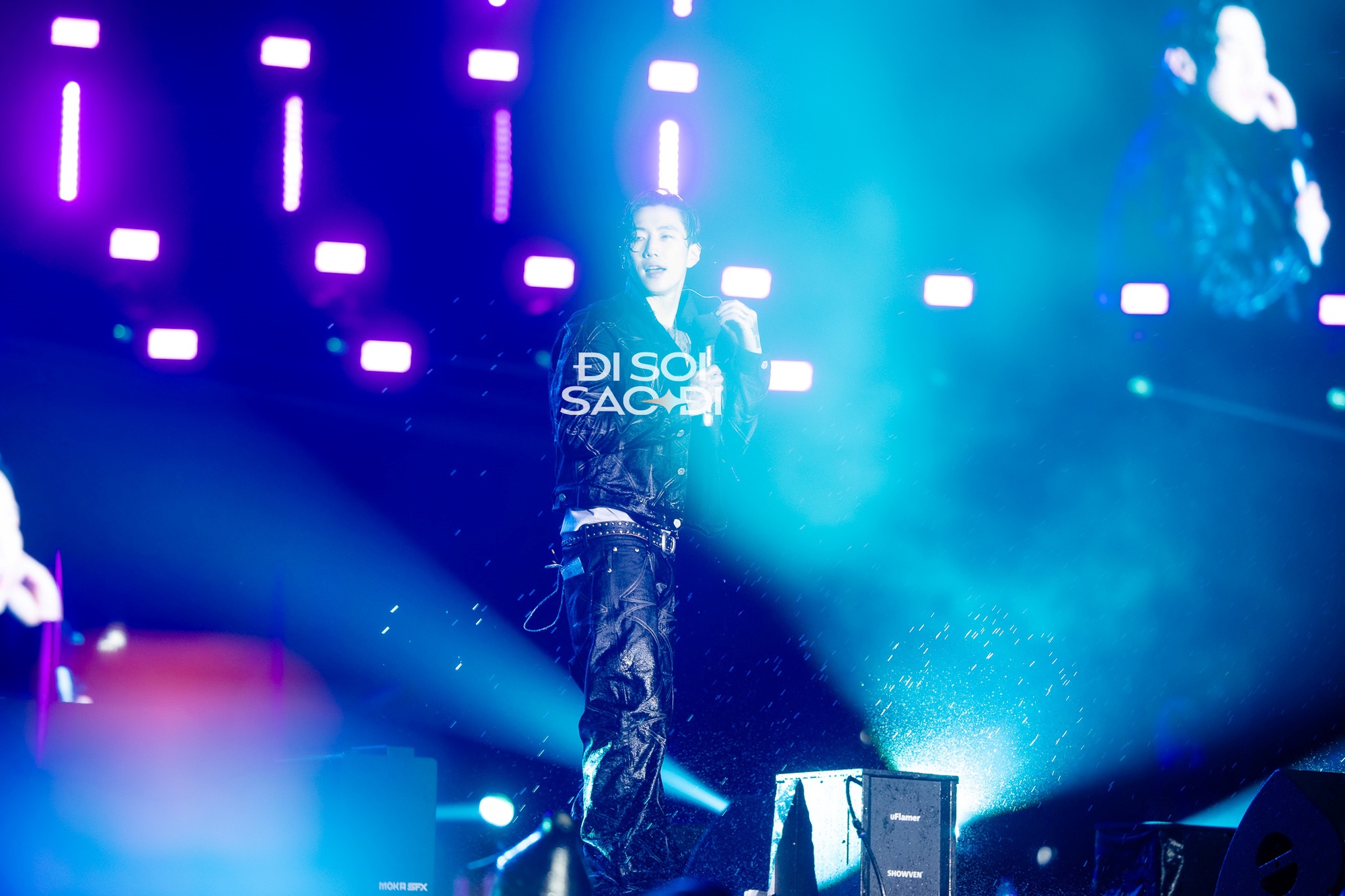 Vạn vật đều lác mắt trước cơ bụng Vạn vật đều lác mắt trước cơ bụng