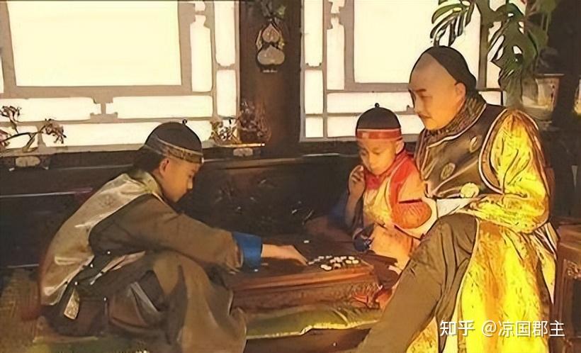 Khang Hy đế lần đầu gặp mẹ ruột của Càn Long đã nói 8 chữ: Về sau từng chữ đều ứng nghiệm- Ảnh 3. Khang Hy đế lần đầu gặp mẹ ruột của Càn Long đã nói 8 chữ: Về sau từng chữ đều ứng nghiệm- Ảnh 3.