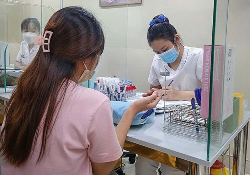 Cô gái 24 tuổi vẫn chưa dậy thì- Ảnh 1. Cô gái 24 tuổi vẫn chưa dậy thì- Ảnh 1.