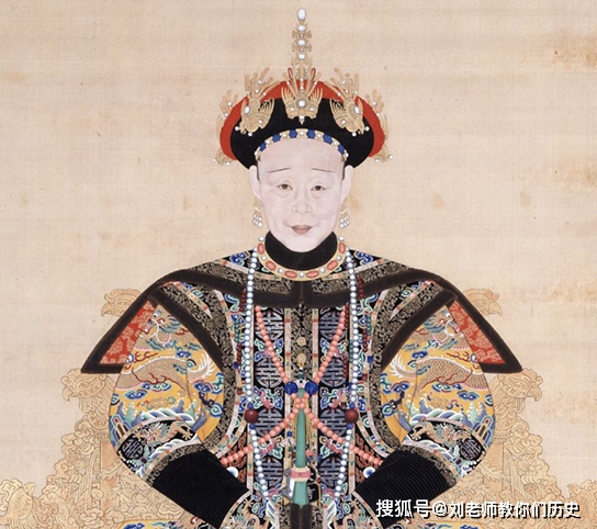 Khang Hy đế lần đầu gặp mẹ ruột của Càn Long đã nói 8 chữ: Về sau từng chữ đều ứng nghiệm- Ảnh 4. Khang Hy đế lần đầu gặp mẹ ruột của Càn Long đã nói 8 chữ: Về sau từng chữ đều ứng nghiệm- Ảnh 4.