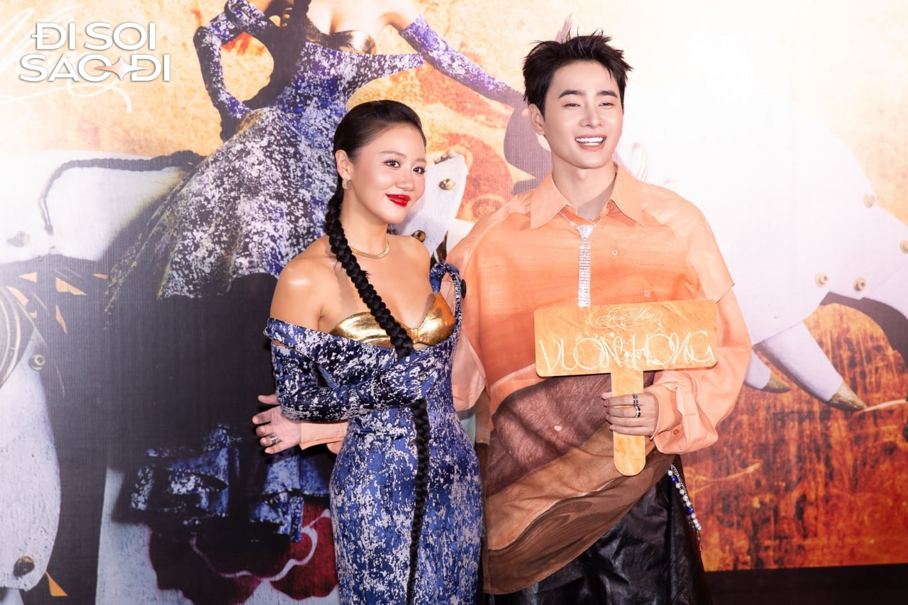 HOT: Chi Pu lại có màn "lò vi sóng" cực đỉnh với Văn Mai Hương dưới sự chứng kiến của cả nửa showbiz!- Ảnh 18. HOT: Chi Pu lại có màn "lò vi sóng" cực đỉnh với Văn Mai Hương dưới sự chứng kiến của cả nửa showbiz!- Ảnh 18.