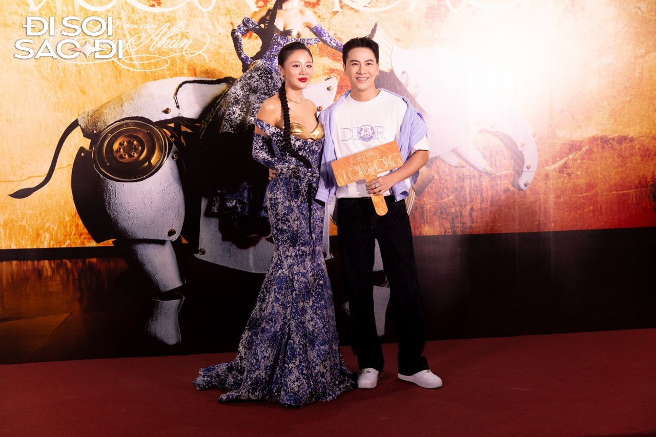 HOT: Chi Pu lại có màn "lò vi sóng" cực đỉnh với Văn Mai Hương dưới sự chứng kiến của cả nửa showbiz!- Ảnh 14. HOT: Chi Pu lại có màn "lò vi sóng" cực đỉnh với Văn Mai Hương dưới sự chứng kiến của cả nửa showbiz!- Ảnh 14.