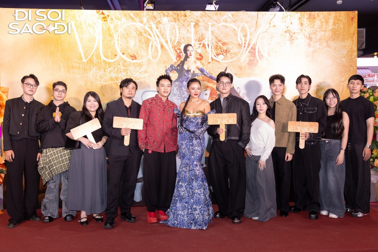 HOT: Chi Pu lại có màn "lò vi sóng" cực đỉnh với Văn Mai Hương dưới sự chứng kiến của cả nửa showbiz!- Ảnh 26. HOT: Chi Pu lại có màn "lò vi sóng" cực đỉnh với Văn Mai Hương dưới sự chứng kiến của cả nửa showbiz!- Ảnh 26.