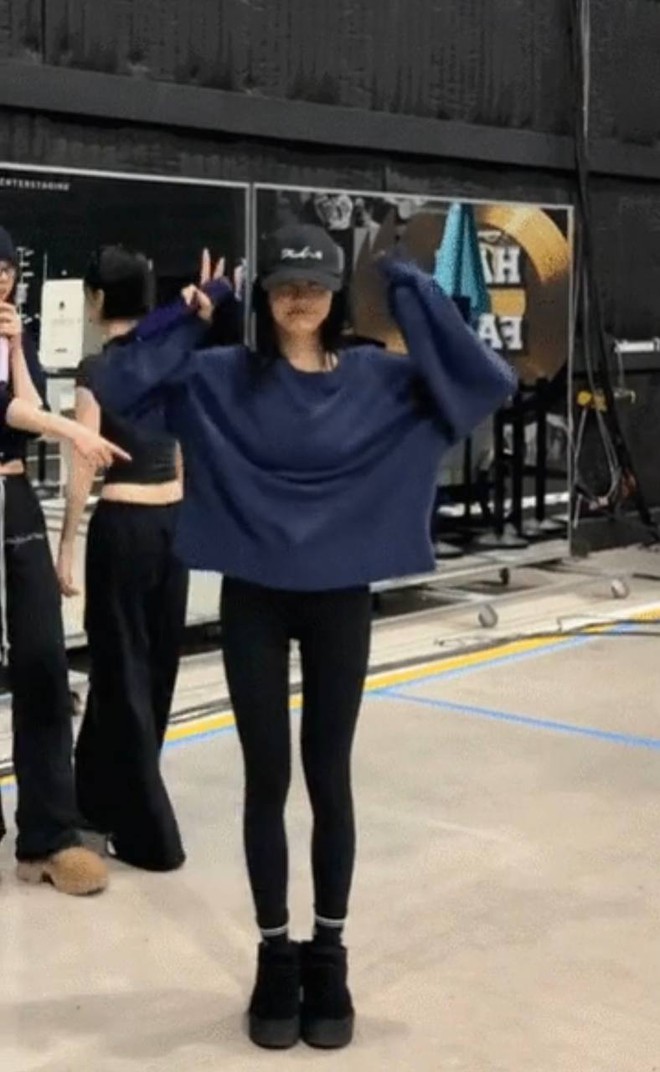 Đôi chân gầy guộc như sắp gãy của Ningning- Ảnh 2.