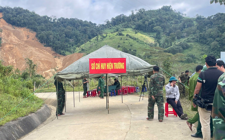 Toàn cảnh vụ sạt lở núi kinh hoàng ở Đà Nẵng khiến 3 người mất tích- Ảnh 6.