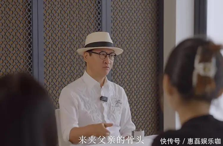 Thảm cảnh của mỹ nam Hoàn Châu Cách Cách: 20 người thân lần lượt qua đời, giữ tro cốt cha mẹ trong nhà cho bớt cô đơn- Ảnh 3.