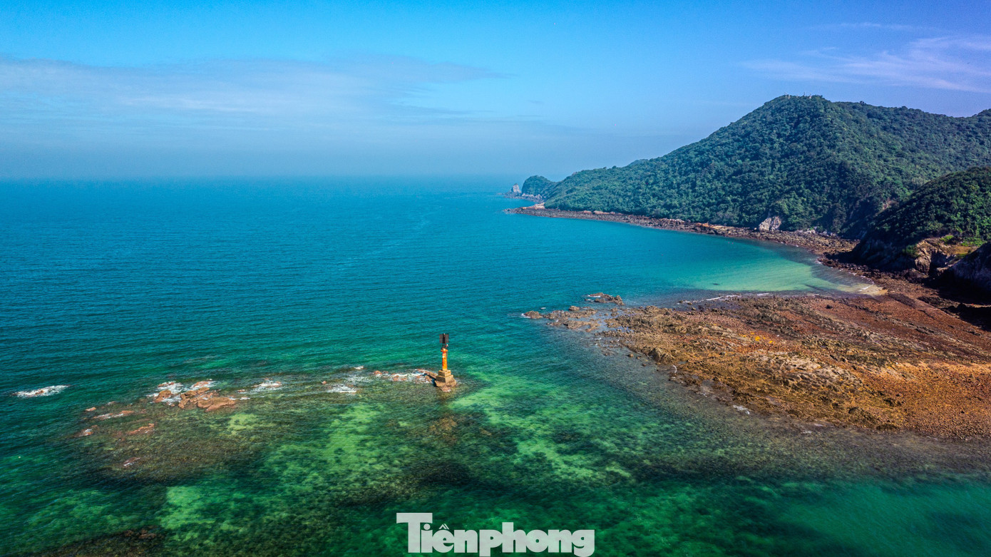 Điều đặc biệt ở hòn đảo được ví như cột mốc trên biển của Tổ quốc- Ảnh 2.