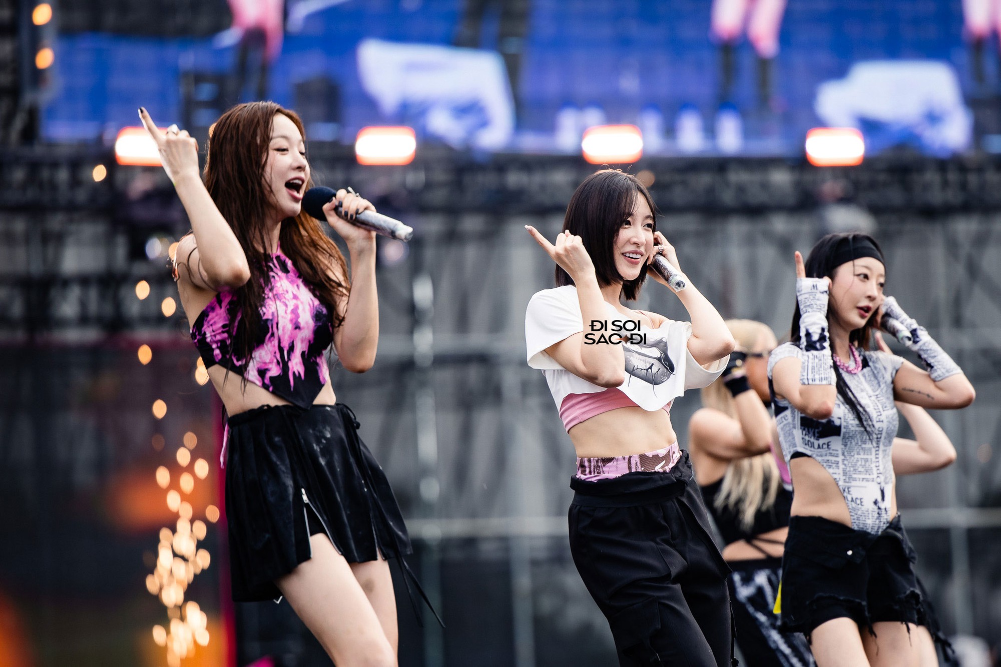 Hani (EXID) sexy "xịt máu" đốt cháy sân khấu WATERBOMB, xứng danh "nữ thần fancam" đích thực!- Ảnh 5. Hani (EXID) sexy "xịt máu" đốt cháy sân khấu WATERBOMB, xứng danh "nữ thần fancam" đích thực!- Ảnh 5.