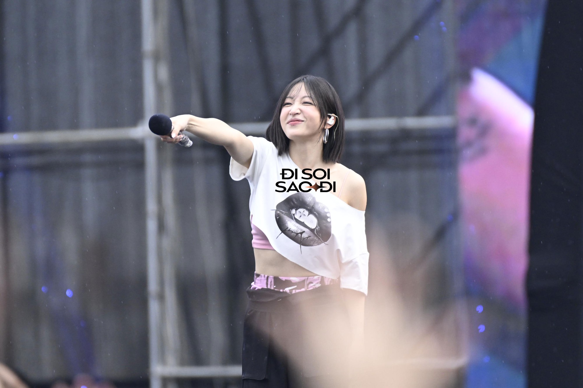 Hani (EXID) sexy "xịt máu" đốt cháy sân khấu WATERBOMB, xứng danh "nữ thần fancam" đích thực!- Ảnh 7. Hani (EXID) sexy "xịt máu" đốt cháy sân khấu WATERBOMB, xứng danh "nữ thần fancam" đích thực!- Ảnh 7.