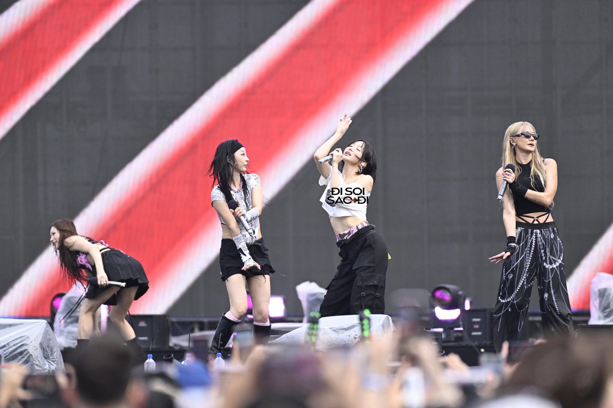 Hani (EXID) sexy "xịt máu" đốt cháy sân khấu WATERBOMB, xứng danh "nữ thần fancam" đích thực!- Ảnh 1. Hani (EXID) sexy "xịt máu" đốt cháy sân khấu WATERBOMB, xứng danh "nữ thần fancam" đích thực!- Ảnh 1.