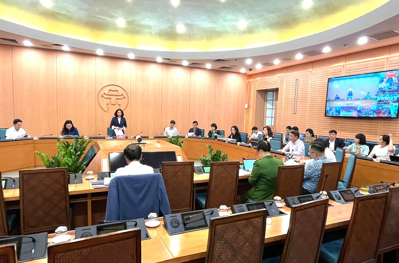 Hà Nội tiếp tục kiểm tra, tăng cường trách nhiệm trong tổ chức bữa ăn bán trú cho học sinh- Ảnh 1.