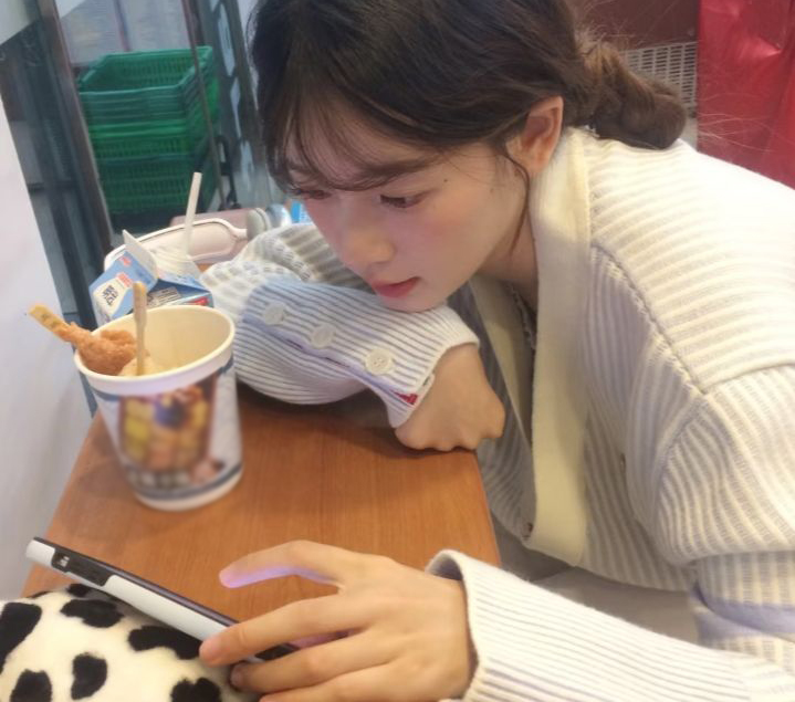 9 thói quen ăn uống khiến chị em "béo không phanh" dù chẳng ăn đêm, mê đồ ngọt hay dầu mỡ- Ảnh 1.